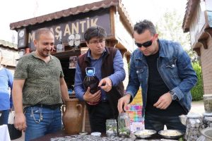 Bozuk paranın turşusunu kurdu