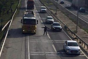 Karayolunda inanılmaz olay!