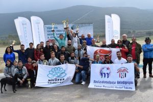 Bursa'da yama&ccedil; paraş&uuml;t&uuml; şampiyonları &ouml;d&uuml;llerini aldı
