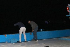 Otomobil denize d&uuml;şt&uuml;!