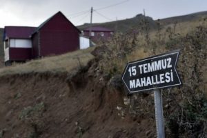 Ka&ccedil;ak yapılaşmaya "15 Temmuz Mahallesi" ismini verdiler