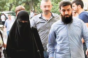 Korkun&ccedil; detaylar! &Ccedil;ocuklara kırba&ccedil;lı eğitim