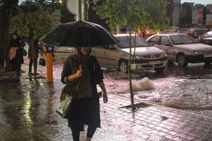 İran'da fırtına: 1 &ouml;l&uuml;, 15 yaralı