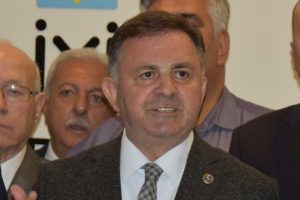 'İYİ Parti u&ccedil; noktaya doğru savruluyor' deyip, istifa etti