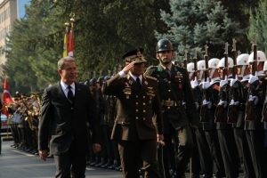 Bakan Akar Venezuelalı mevkidaşı ile g&ouml;r&uuml;şt&uuml;