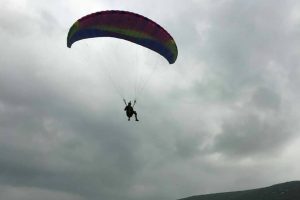 Bursa'da yama&ccedil; paraş&uuml;t&uuml;nde bir başarı daha