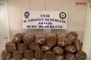 Uşak'ta ka&ccedil;ak t&uuml;t&uuml;n operasyonu