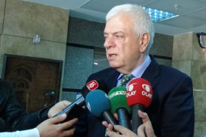Taraftardan 'k&uuml;f&uuml;rs&uuml;zl&uuml;k' s&ouml;z&uuml;
