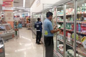 Zabıtadan marketlere denetim
