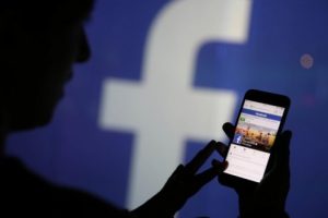 Facebook g&uuml;venlik a&ccedil;ıkları kapanıyor!