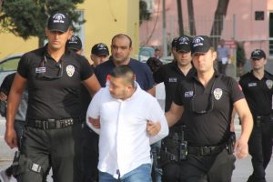 Yakalanmamak i&ccedil;in muska yazdırmışlar