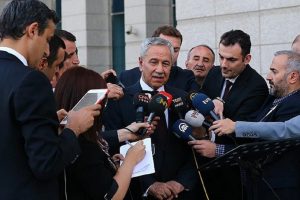 Arın&ccedil;'tan, 'B&uuml;ro &ccedil;alışanı bir hanımı hamile bıraktı' iddiasına yanıt