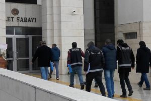 15 ilde FET&Ouml; operasyonu: 33 g&ouml;zaltı