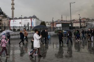 Meteorolojiden soğuk ve yağışlı hava uyarısı