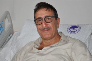 &Uuml;nl&uuml; oyuncu Cem &Ouml;zer yoğun bakımda