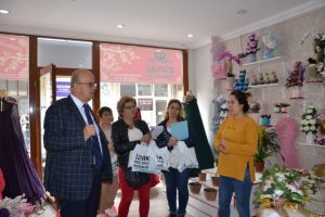 Bursa'nın İznik Belediye Başkanı mesaisine sokaklarda başlıyor