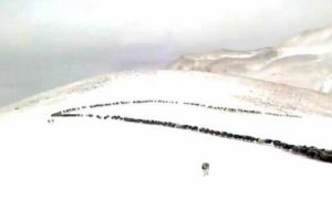 Doğu Anadolu'nun y&uuml;ksek kesimleri beyaza b&uuml;r&uuml;nd&uuml;