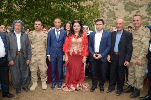 Ayran verirken tanıştılar... Asker ve aşiret kızı evlendi