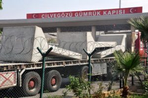 İdlib'e beton blok sevkiyatı devam ediyor