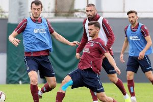 Trabzonspor Antalyaspor ma&ccedil;ı hazırlıklarını s&uuml;rd&uuml;rd&uuml;