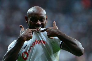 Vagner Love &ouml;z&uuml;r diledi
