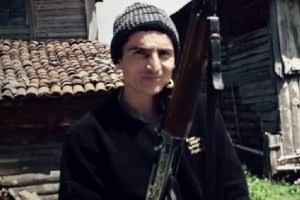 Evinde başından vurulmuş cesedi bulundu