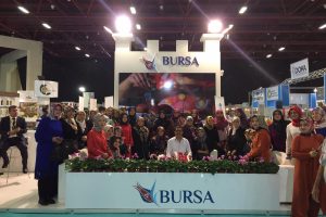 Bursa İneg&ouml;ll&uuml; kadın &ccedil;ift&ccedil;iler Antalya Y&ouml;resel &Uuml;r&uuml;nler fuarını gezdi