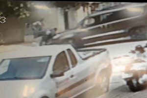 Bursa'da motosikletteki baba ve oğlu kazada yaralandı