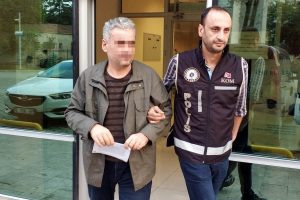 Gaybubet evinde yakalanan eski polis tutuklandı