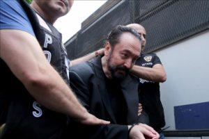 Adnan Oktar soruşturmasında 7 kişi tutuklandı