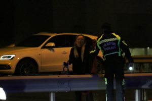 Otoyolda TIR'ın altında kalan iş adamı &ouml;ld&uuml;