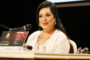 T&uuml;rkan Şoray'a Hollywood'da &ouml;d&uuml;l
