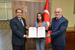 Uşak &Uuml;niversitesi Akademisyenlerinden ISIF 2018'de b&uuml;y&uuml;k başarı