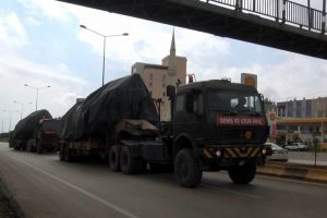 Kilis'ten idlib sınırına fırtına ob&uuml;s sevkıyatı yapıldı
