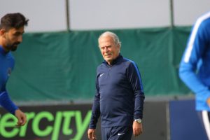 Mustafa Denizli oyuncularının isteğinden &ccedil;ok memnun
