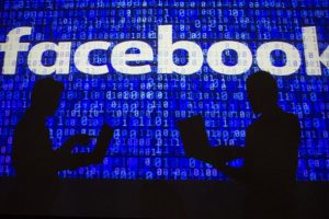 İngiliz reg&uuml;lat&ouml;rden Facebook'a 500 bin sterlin ceza