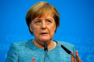 Merkel, Kral Selman ile telefonda g&ouml;r&uuml;şt&uuml;