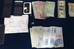 İzmir'de, FET&Ouml; operasyonu: 16 g&ouml;zaltı
