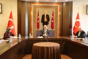 Validen muhtarlara uyarı