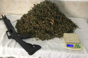 10 kilo esrar ele ge&ccedil;irildi