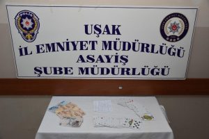 Kıraathanede kumarcılara baskın