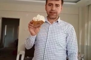 Bursa İneg&ouml;l'de ekmeğin i&ccedil;inden lastik &ccedil;ıktı