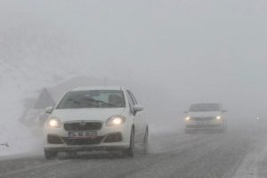 Fotoğraflar bug&uuml;n &ccedil;ekildi! Kar ve tipi...