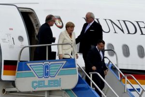 Merkel, Suriye zirvesi i&ccedil;in İstanbul'da