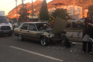 Peş peşe iki kaza: 1'i ağır, 7 yaralı