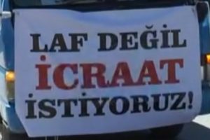 KKTC'de m&uuml;teahhitlerden protesto