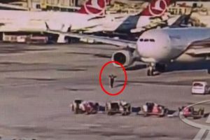 Atat&uuml;rk Havalimanı'nda faciadan d&ouml;n&uuml;ld&uuml;