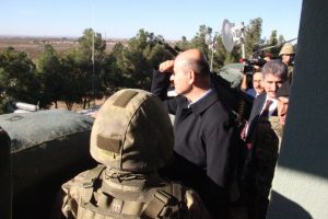 Bakan Soylu sınırın sıfır noktasında