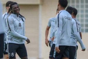 Gomis'ten G.Saray'a şok g&ouml;nderme!