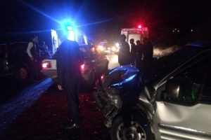 Otomobiller kafa kafaya &ccedil;arpıştı: 2 yaralı